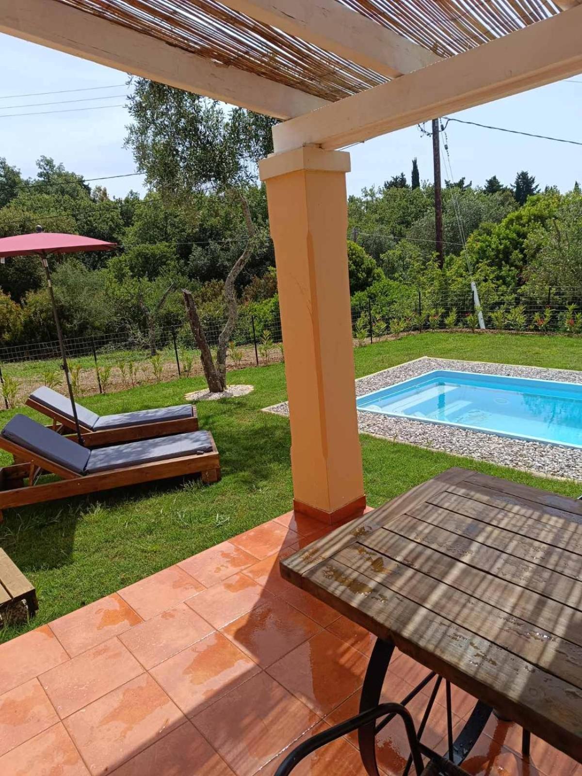 Villa Epta Karpi Complex Of 7 Luxury Skriperon