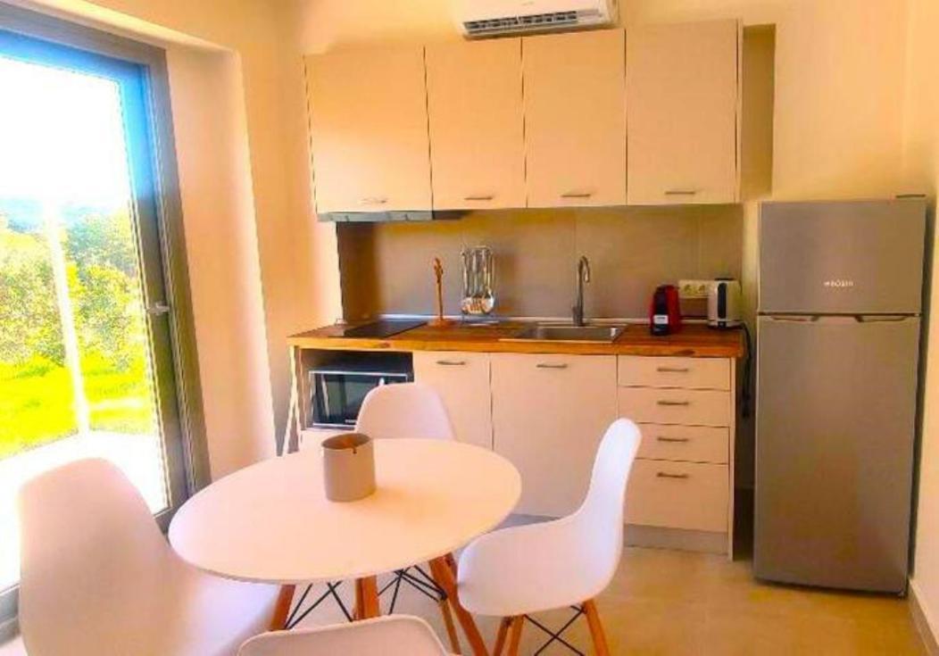 Villa Epta Karpi Complex Of 7 Luxury Skriperon